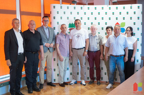 Podsumowanie otwartych konkursów ofert na realizację zadań publicznych w drugiej połowie 2025 roku